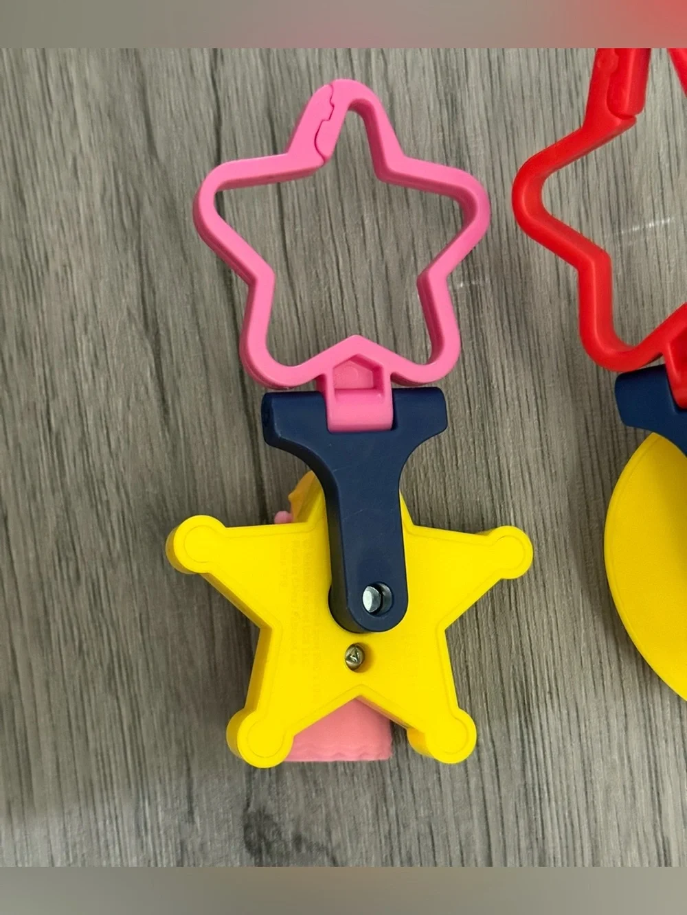 Super Mario Galaxy McDonald’s Happy Meal Toy  Keychain Princess Peach and Mario